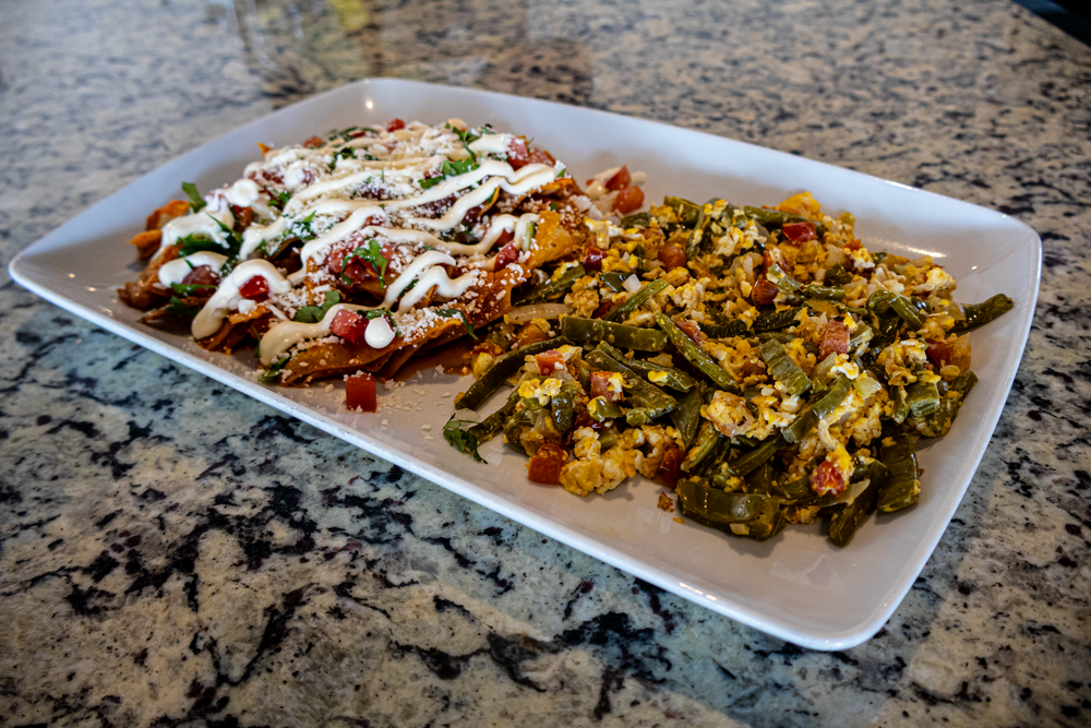 Chilaquiles con nopales